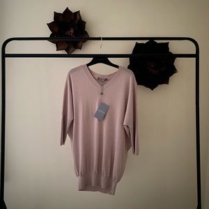 Neiman Marcus Cashmere Pale Pink Sweater